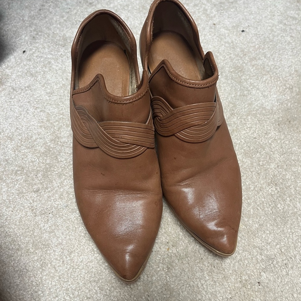 Tan Shoe Boot size 8